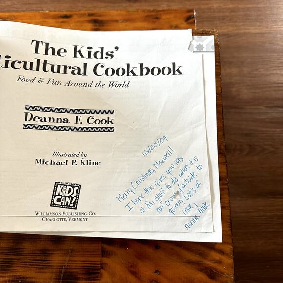 Vintage 1995 The Kids' Multicultural Cookbook Food & Fun Around The World Book - Picture 2 of 11